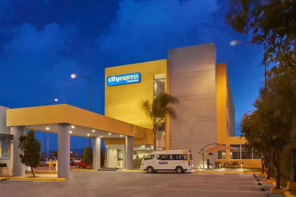 City Express By Marriott Канкун Екстериор снимка